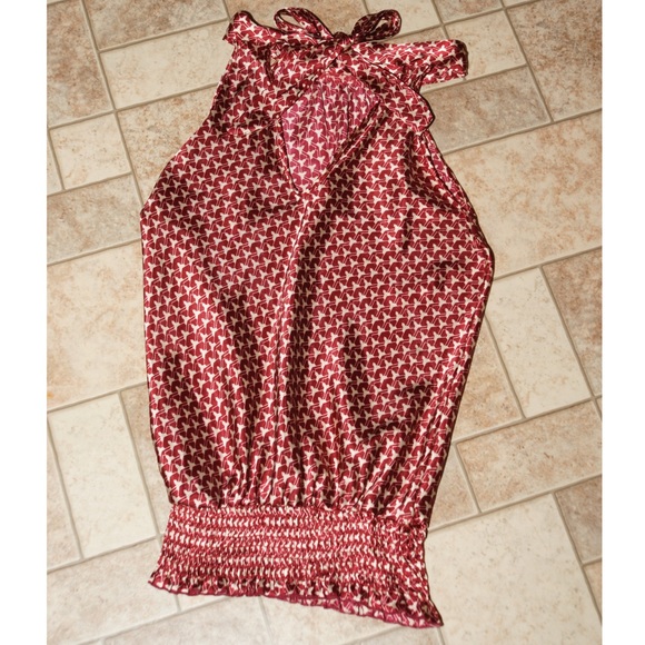 Burgundy and cream geometric pattern top - Picture 5 of 5